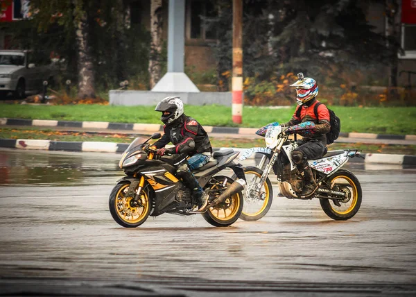 Uliyanovsk Oroszország 2016 Bikers Záró Motoseason 2016 Ulyanovsk Téren Előtt — Stock Fotó