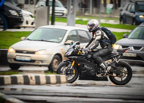 Uliyanovsk Rusia 2016 Motociclistas Cierre Motoseason 2016 Ulyanovsk Plaza Frente —  Fotos de Stock