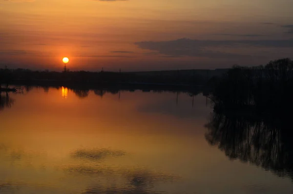 Schöner Blick Auf Den See Bei Sonnenuntergang — Stockfoto