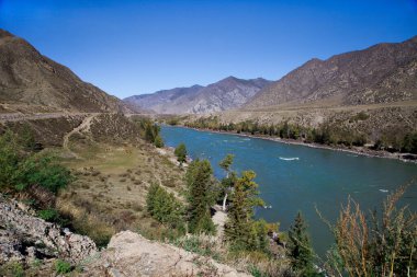         Altai dağlarına sonbahar gezisi, Katun nehri.
