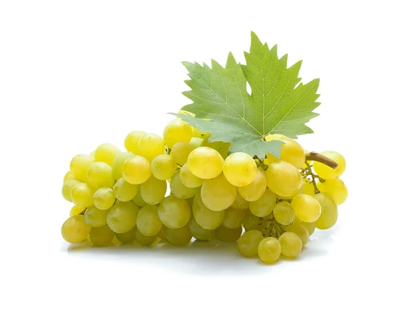 Fresh green grapes with leaves — Stock Photo, Image