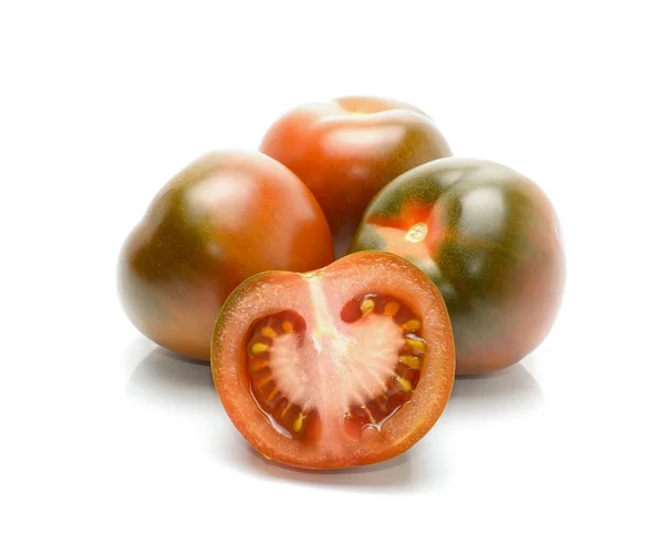 Kumato tomaten geïsoleerd op witte achtergrond — Stockfoto