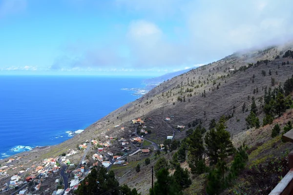 Pobřeží scény z ostrova La Palma. Kanárské ostrovy. Španělsko. — Stock fotografie