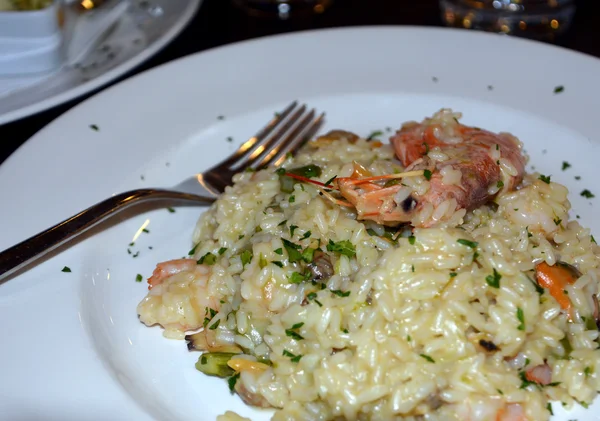 Risotto pirinç ile deniz ürünleri bölümü
