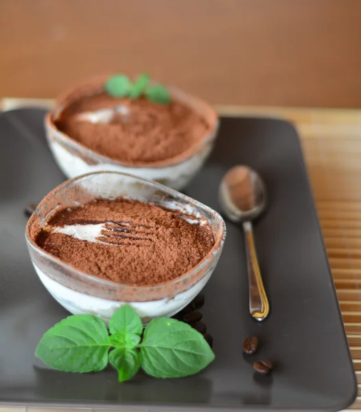 Svěží italský dezert Tiramisu — Stock fotografie