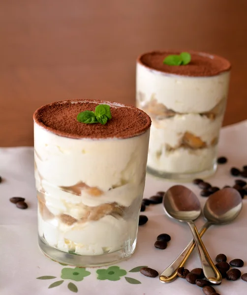 Svěží italský dezert Tiramisu — Stock fotografie