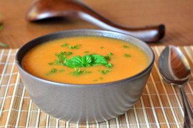 Maydanoz kase kabak Creme çorba süslenmiş