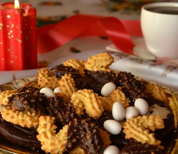 Śliczny bliska obraz Christmas Cookies na stole — Zdjęcie stockowe