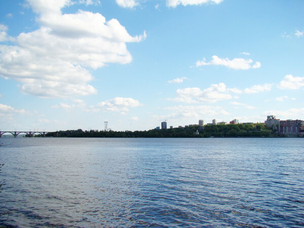 Днепропетровск вид на правый берег города через Днепр
