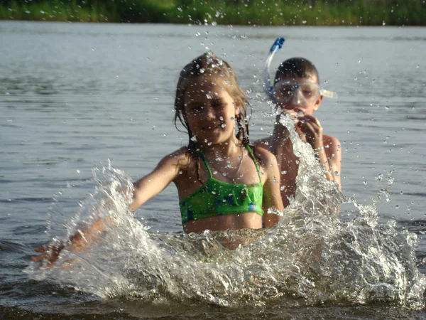 Niño Bañándose Chorro Del Río Aprender Nadar —  Fotos de Stock