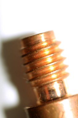 Yarı otomatik kaynaklama için kaynak ucu