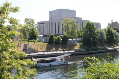 Bydgoszcz şehir manzarası Byrda nehrinin farklı kıyılarından