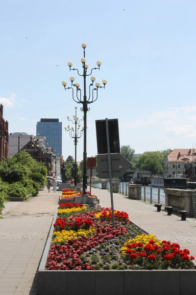 Vista Bydgoszcz Cidade Margens Diferentes Rio Byrda — Fotografia de Stock