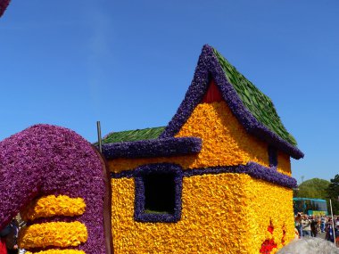 geçit töreni çiçekler