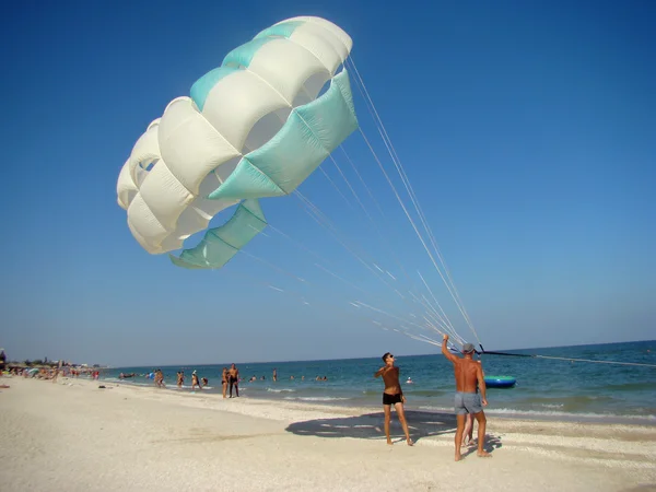 Paseo Paracaídas Pueblo Urbano Kirillovka Costa Del Mar Azov Foto —  Fotos de Stock