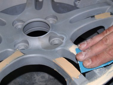 disk yüzeyini zzıp, boyama için hazırlık.