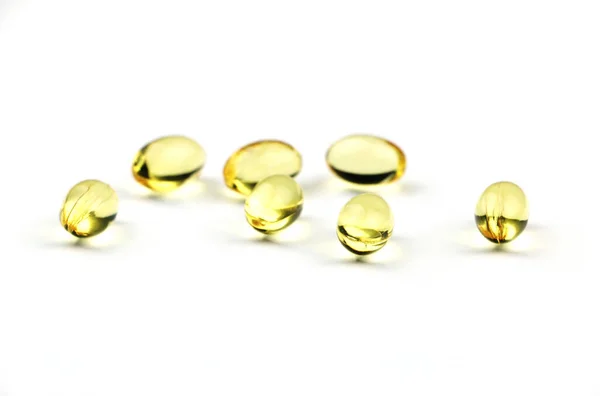 Kapsülleri kapatın: balık yağı, omega 3, omega 6, omega 9, akşam çuha çiçeği yağı, keten tohumu yağı, A vitamini, D vitamini, D3 vitamini, E vitamini.