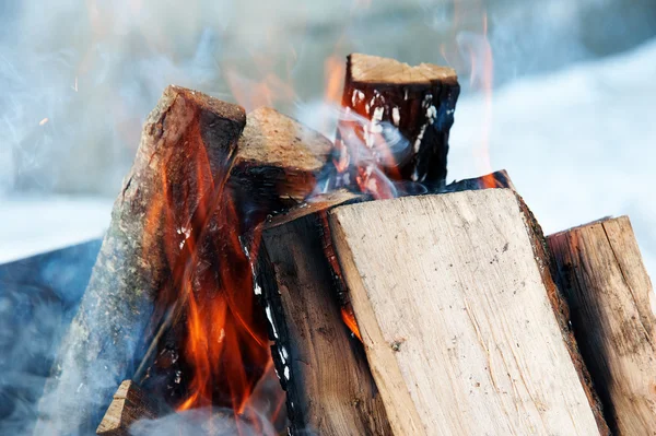Trä i brand, firen-place — Stockfoto