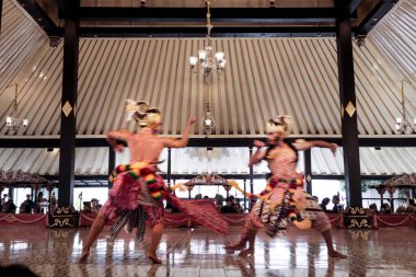 Wayang Wong Dasakendra Savaşı ve Setyaki Mahabharata Destanı 'ndan Kraton Yogyakarta, Yogyakarta, Endonezya, 7 Ekim 2023