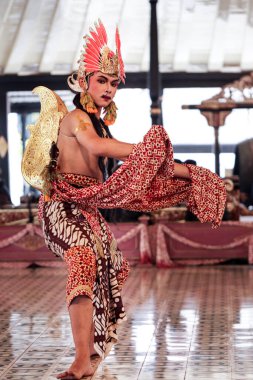 Dasalengkara Savaşçı Rolü Wayang Wong Mahabharata Dans Draması Kraton Yogyakarta Sarayı, Yogyakarta, Endonezya, 7 Ekim 2023
