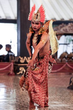 Dasalengkara Savaşçı Denge Pozu Wayang Wong Mahabharata Dans Kraton Yogyakarta, Yogyakarta, Endonezya, 7 Ekim 2023