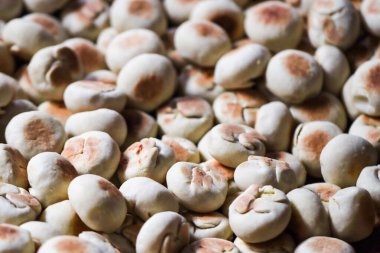 Bakpia Geleneksel Pasta Dokusunu Kapat, Flaky Crust ile Endonezya Tatlı Pastası Yığını, Mutfak Gastronomisi İçin Kavrulmuş Doğu Turtası, Otantik Asya sokak atıştırmalığı