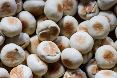 Bakpia Pasta Doku Detayları, Geleneksel Endonezya Tatlı Fasulye Kekleri Grubu Flaky Crust, Mutfak Gastronomisi için Kızarmış Doğu Turtası, Pişmiş Asya sokak atıştırmalıkları Yığını