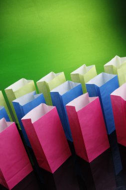 Geri dönüşümlü kağıt torbalar