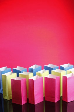 Geri dönüşümlü kağıt torbalar