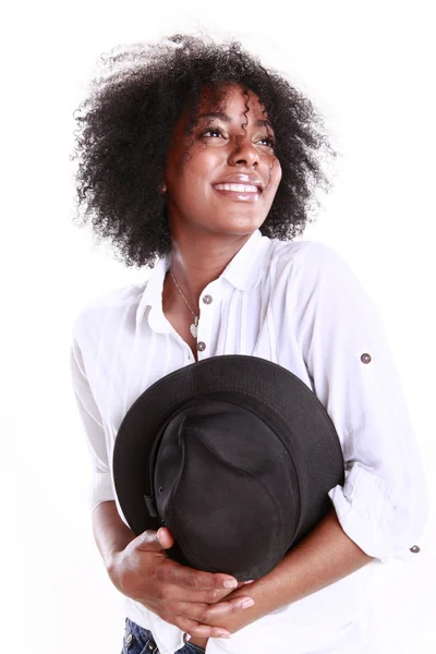 Menina preta na moda com chapéu — Fotografia de Stock