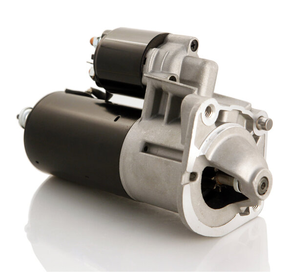 Автомобильный стартер и селеноид
