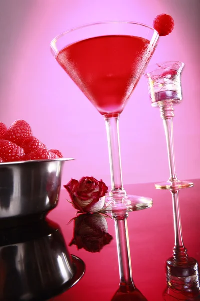 Glass of Cosmopolitan coktail — Stock Photo, Image