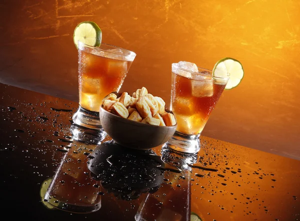 Bullshot cocktail in glasses — Stock Photo, Image