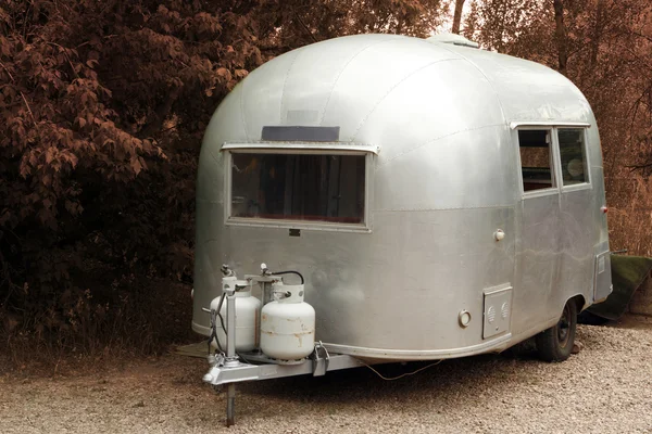 Célèbre camping-car remorque en aluminium — Photo