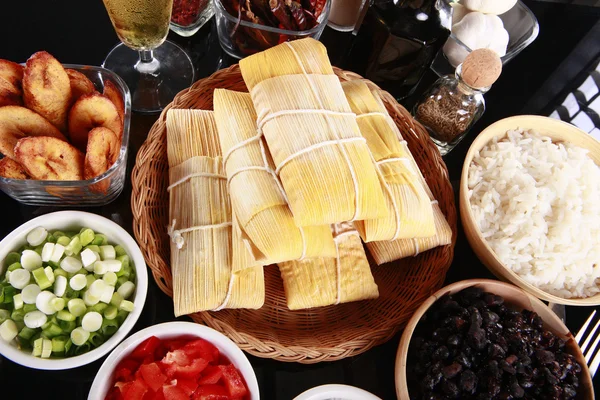 Traditional latin dishes on table — Stock Photo, Image