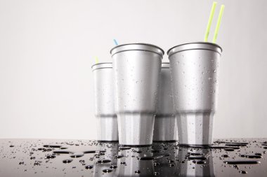 Plastik bardak soğuk gazoz