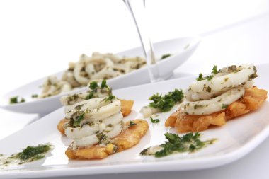 Gevrek muz Akdeniz kalamar halkaları.