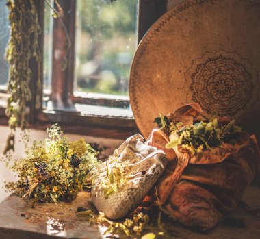 Şamanik davulu otlar..