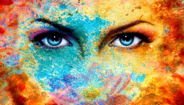 Un par de hermosas mujeres azules ojos radiantes, efecto óxido de color, collage pintura, maquillaje violeta — Foto de Stock