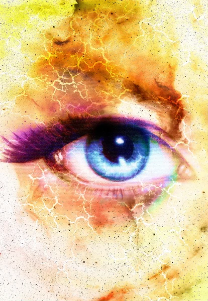 Vrouw oog en kosmische ruimte met sterren en flash. abstracte kleur achtergrond, contact met de ogen. — Stockfoto
