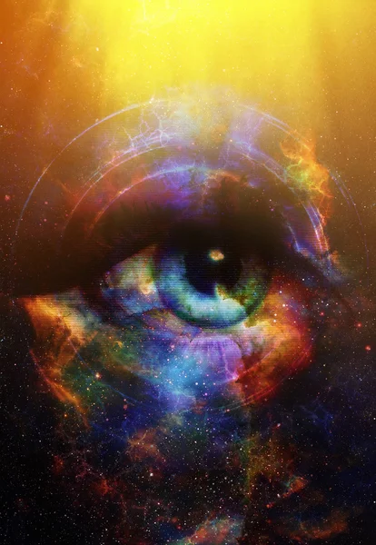 Vrouw oog en kosmische ruimte met sterren en geel licht en muziek spreker silhouet. abstract achtergrond kleur, contact met de ogen, muziek concept — Stockfoto