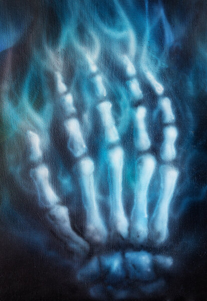 Картина скелет руки, на черном фоне. Аэрография.