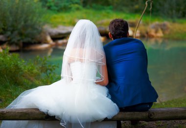 Gelin ve damat Balık tutma birlikte - romantik kavramı düğün.
