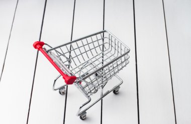 Kırmızı metal dolly