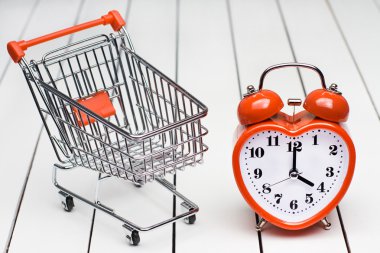 güzel metal çalar saat