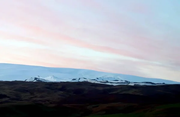 Närbild Ett Berg Och Färgglad Himmel — Stockfoto