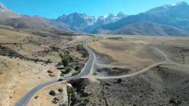 Dağların güzel manzarası