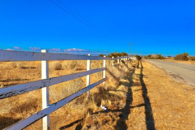 Kırsal manzaralı kırsal çit