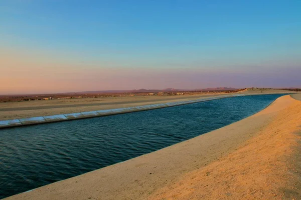 California Aqueduct Tijdens Een Prachtige Zonsondergang Genomen Antelope Valley — Stockfoto