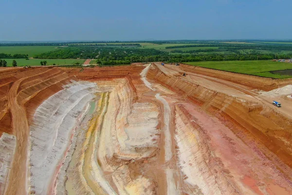 Een Kleigroeve Klei Mijnbouwproces Panoramische Antenne Drone View — Stockfoto